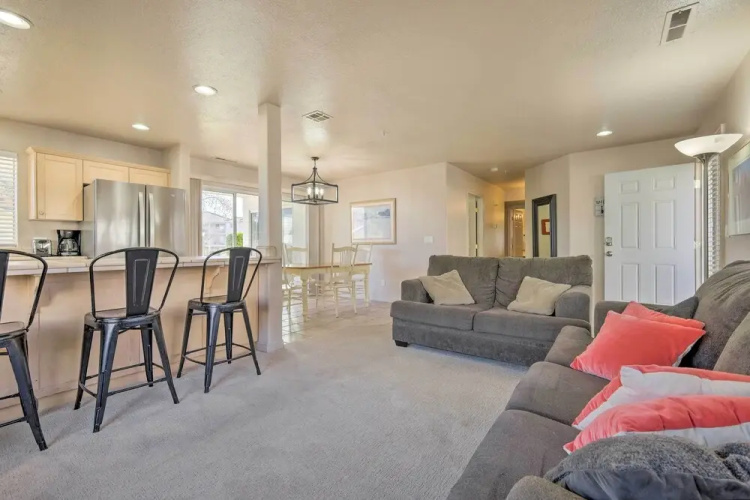 Beautiful St George Condo ~ 5 Mi to Downtown!
