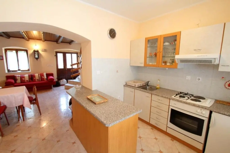 3 Bedrooms Apartment