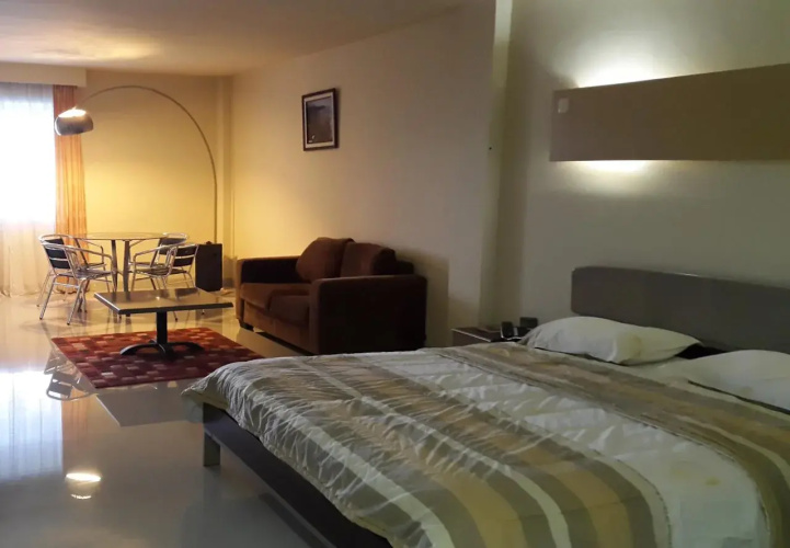 Jhoanie Hotel