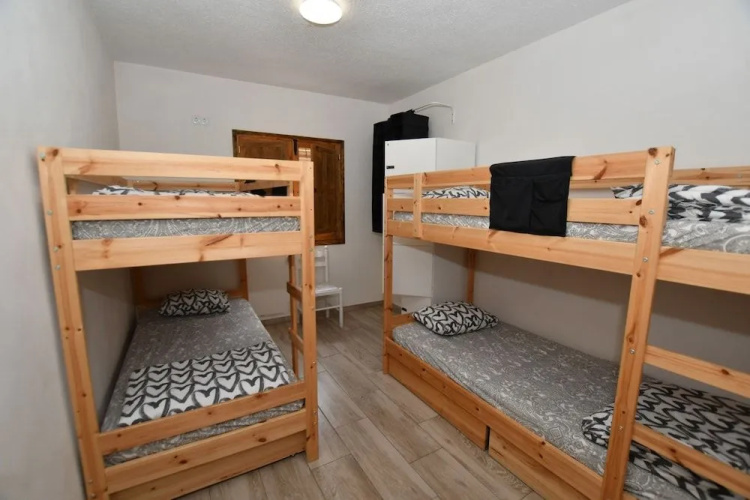 Zenia Hostel