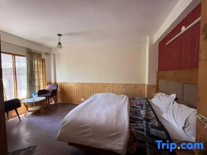Quadruple Family Suite with mountain view