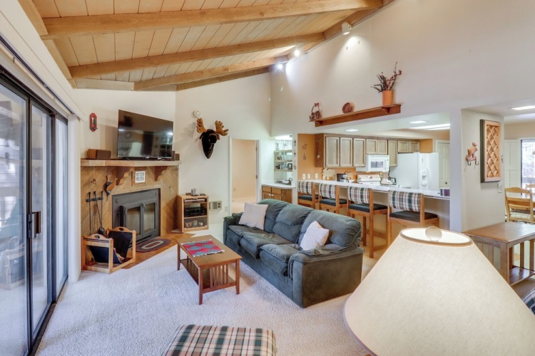 3 Bedrooms Apartment