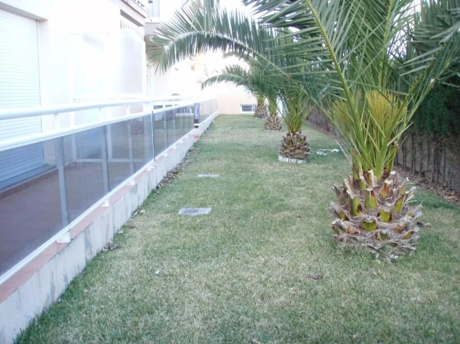 2 Bedrooms Apartment with garden view
