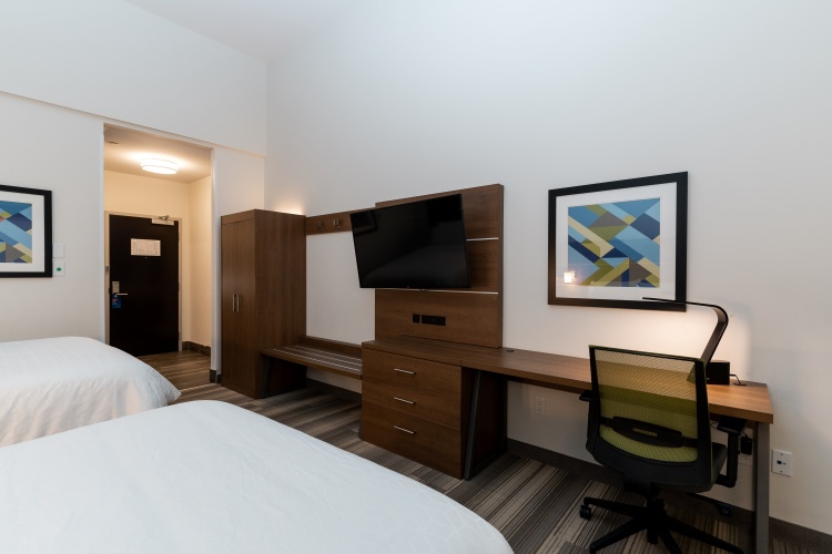 Holiday Inn Express & Suites Edmonton SW - Windermere photo 6