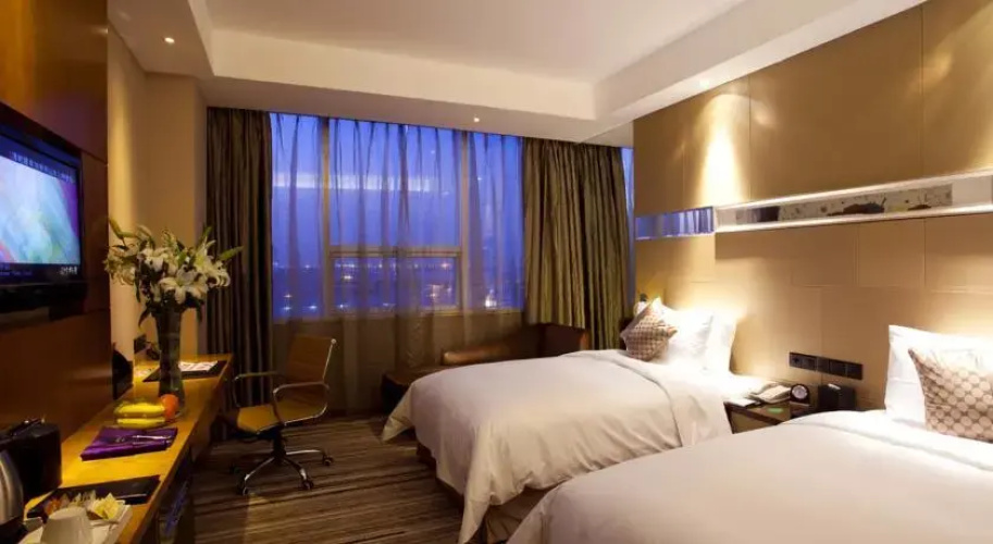 Qingdao Celebrity Hotel