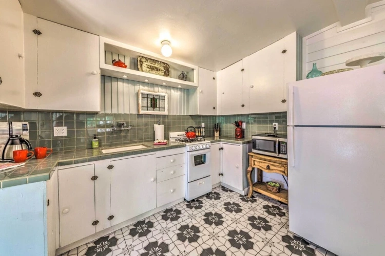 2 Bedrooms Cottage