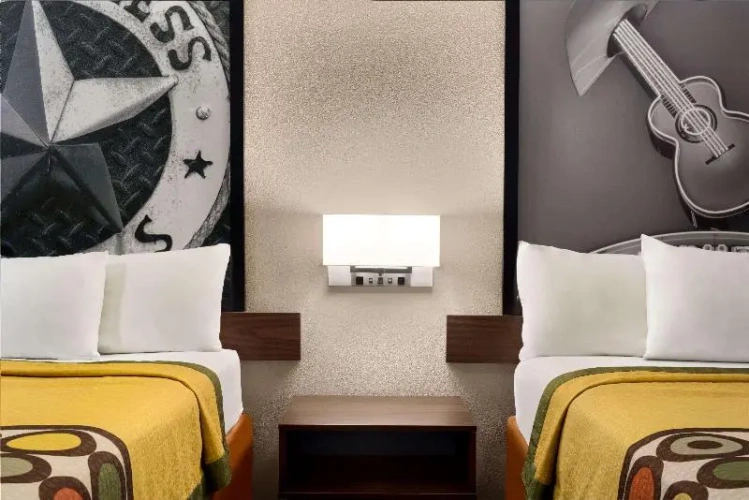 Standard Twin room