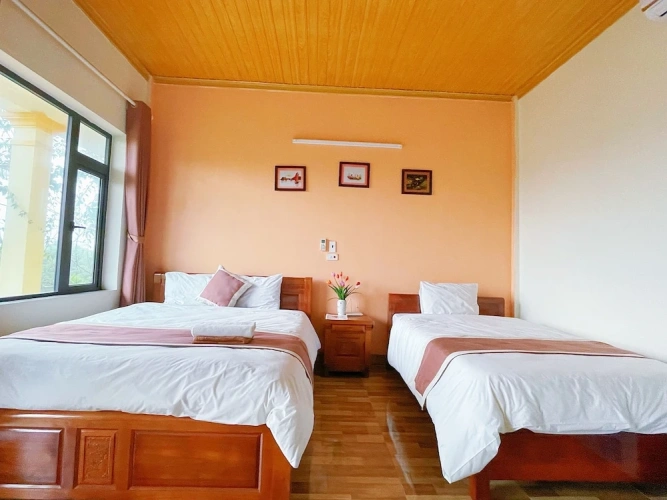 Deluxe Twin room with balcony