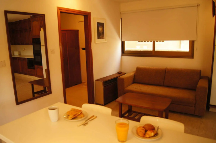 Silver Apartment