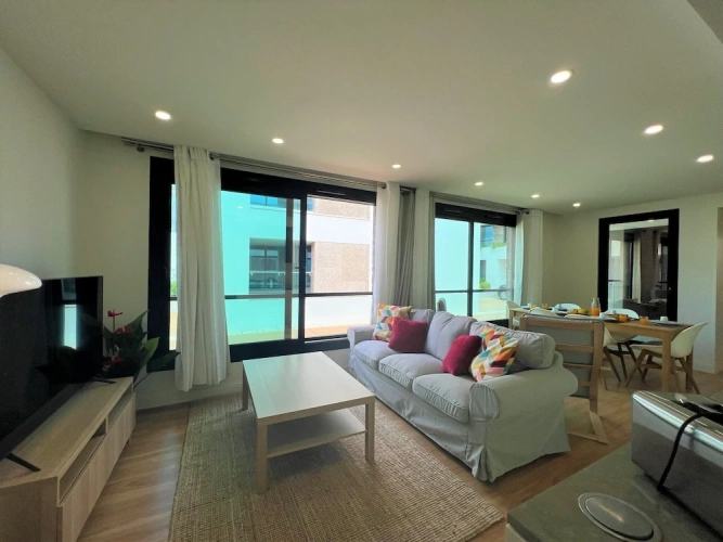 3 Bedrooms Apartment