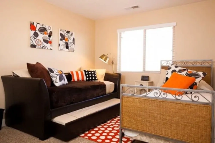 4 Bedrooms Cottage
