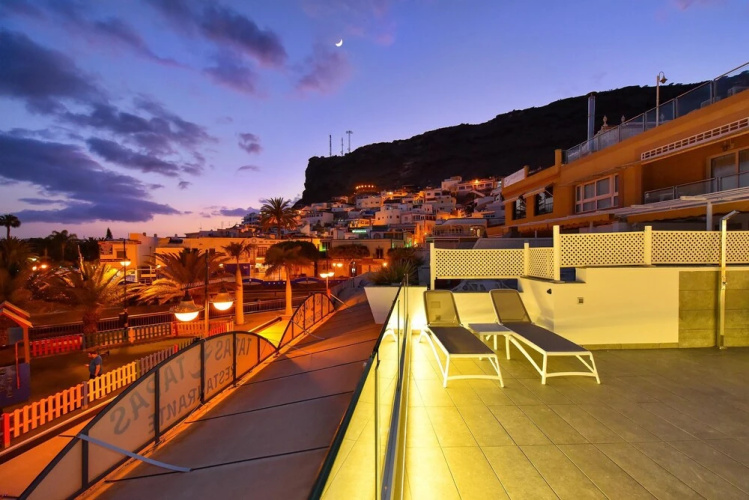 Mogan Beachfront apartment V&L