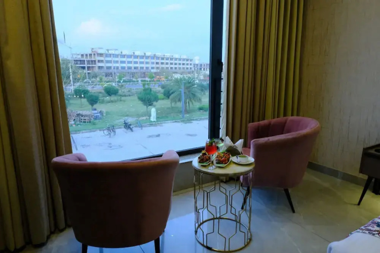 ACR Luxury Hotel