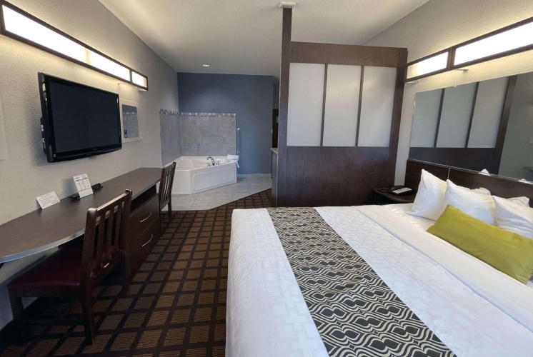 Deluxe Double Suite