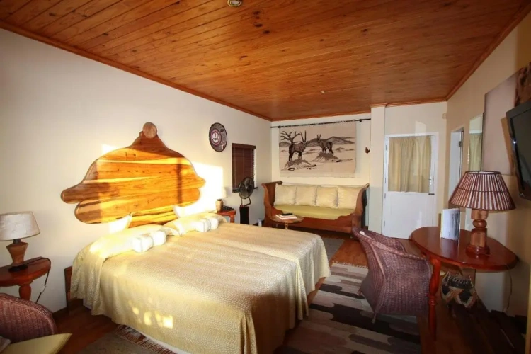 Standard Twin room with sea view