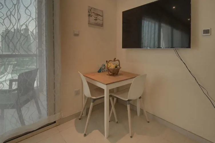 Royal Oceanic - Studio Apartment - MSG 8724