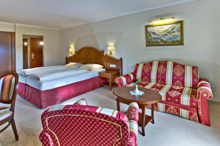 Junior Suite with balcony and with view