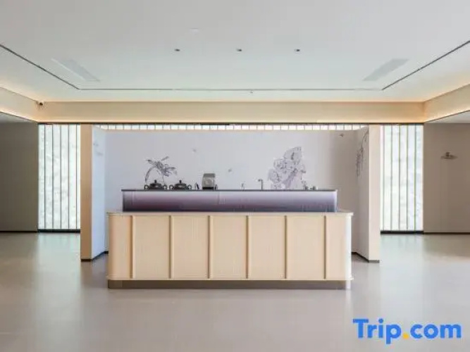 Ji Hotel (Wuhan Erqi Riverside High-Rise River View )