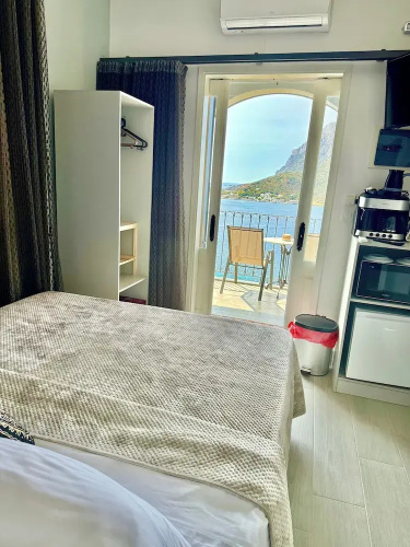 Kaloniki Rooms & Suites