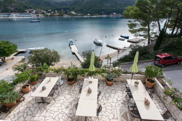Apartment with sea view