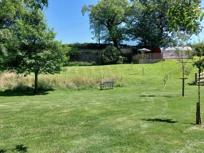 Cilsane Lodges- Teilo With hot tub