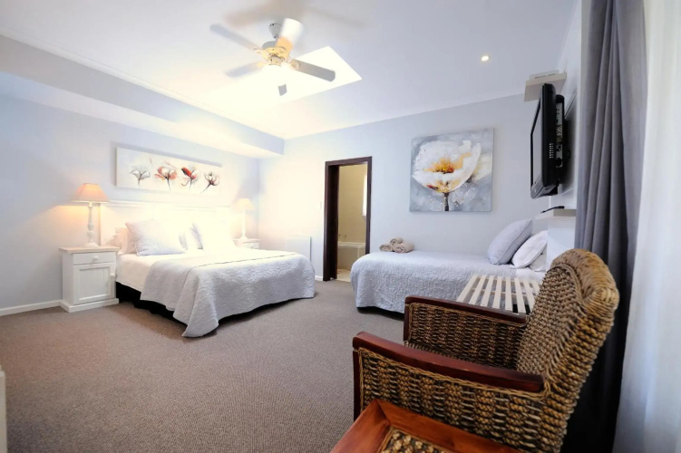 Beachwalk Bed and Breakfast