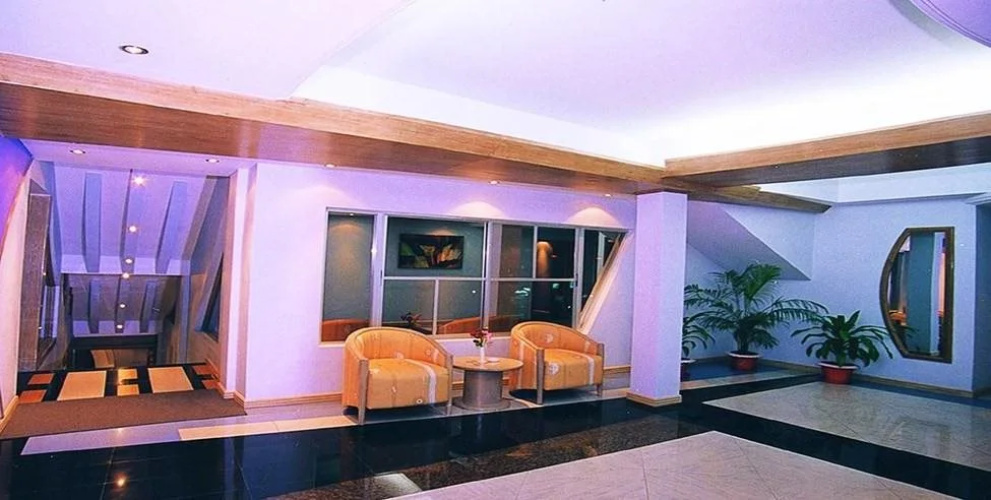 LANDMARK Hotel & Restaurant