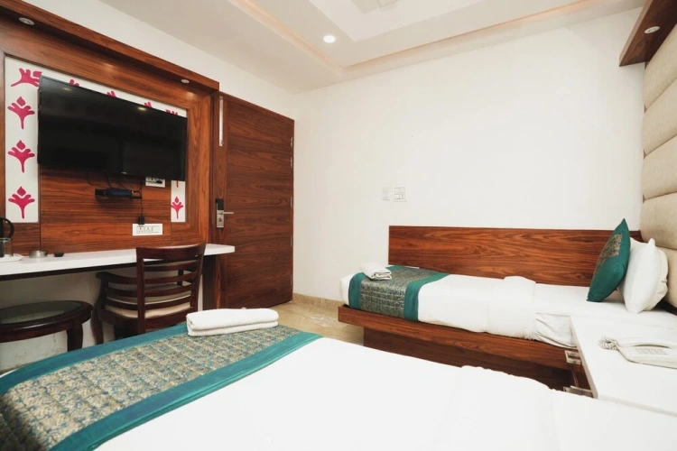 Deluxe Twin room