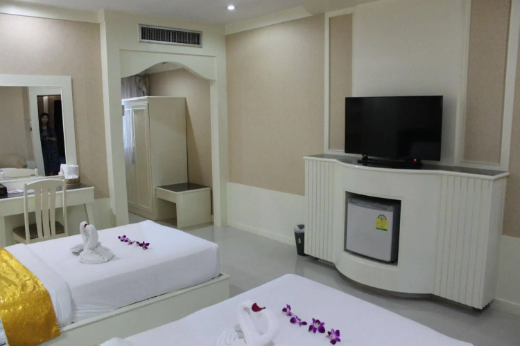 The Rich Hotel