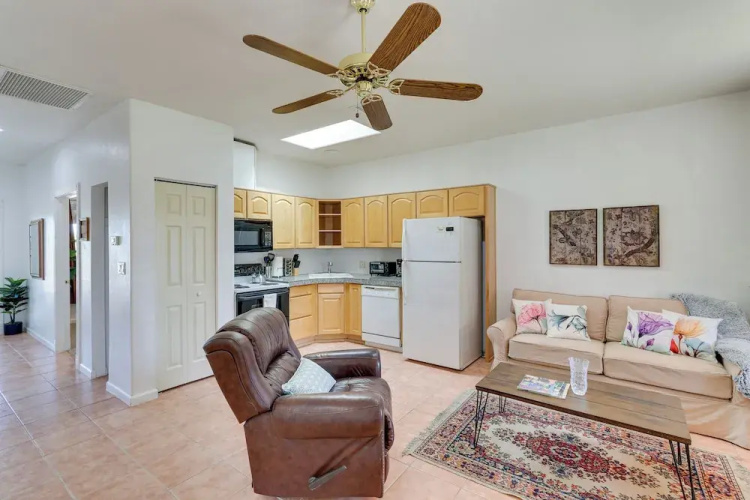 Eloy Retreat w/ Pool Access + Central A/c!