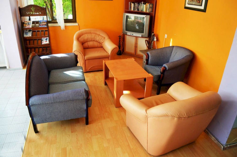 Ayda Hotel