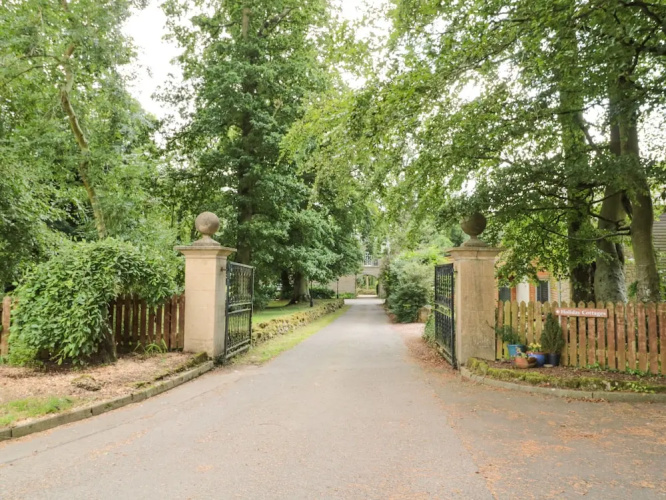 Groom's Cottage