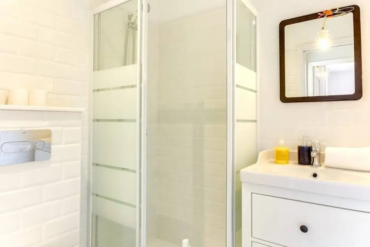 Stunning 2 Bed, all new in Gracia Neighborhood