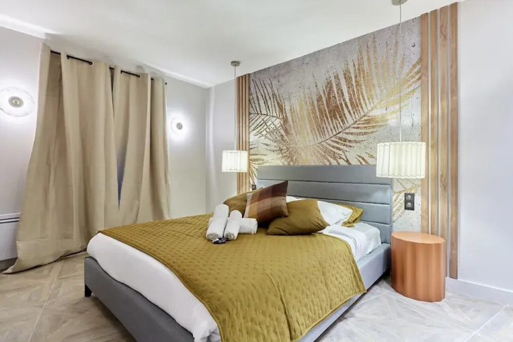 Superb Apartment Center of Paris Montmartre