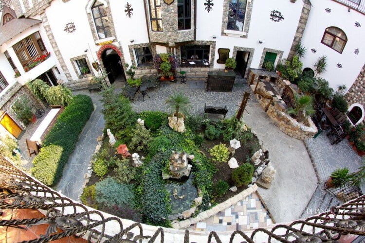 Hunter Prince Castle & Dracula Hotel Over view