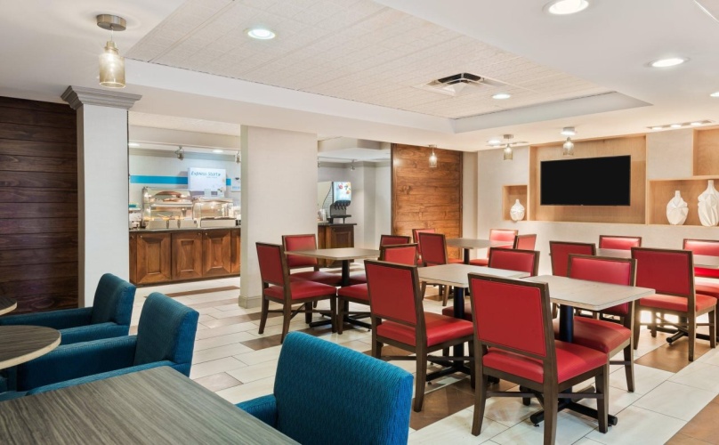 Holiday Inn Express Miami Airport Doral Area photo 10