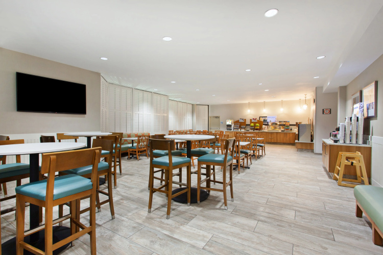 Holiday Inn Express Newport Beach photo 28
