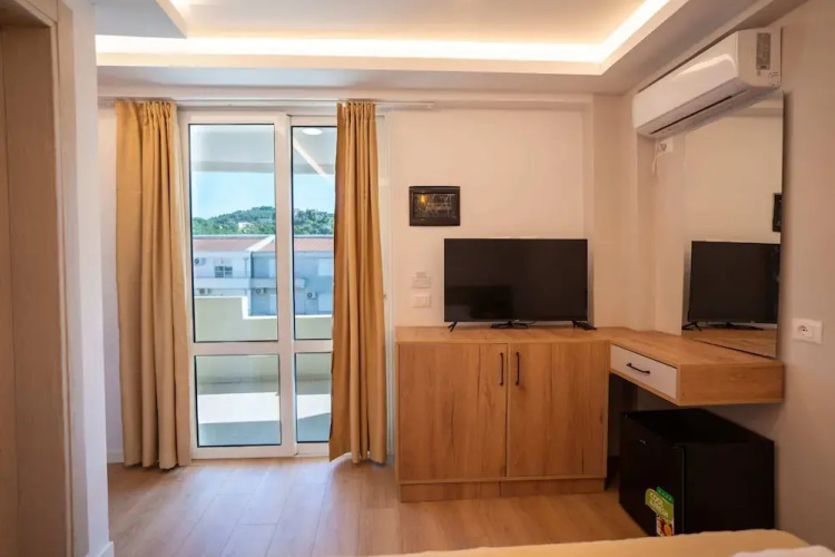 iLLYRIA HOTEL