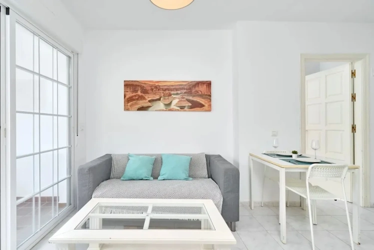 2 Bedrooms Apartment with balcony