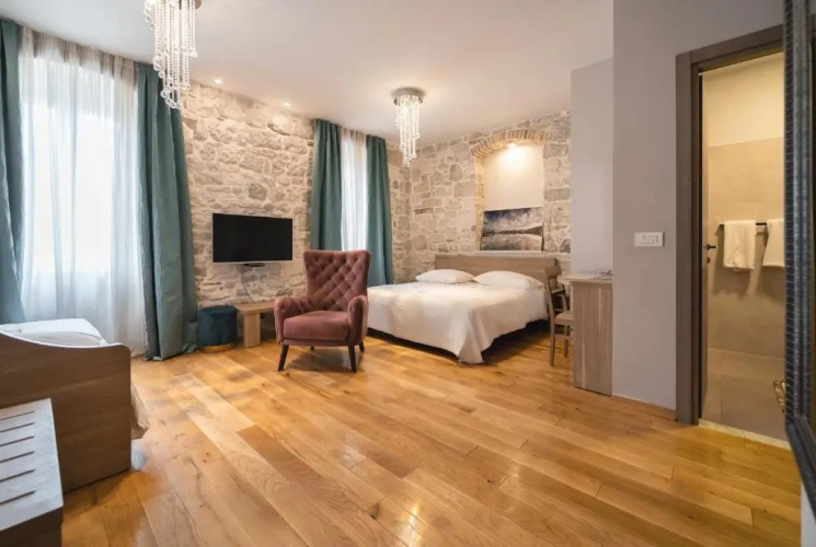 Standard Double room with view