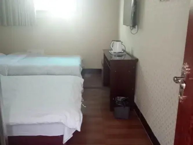 Lingshi Youth Hostel
