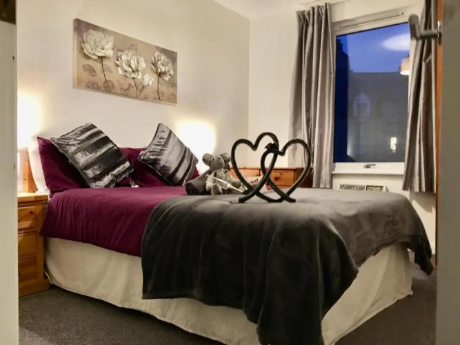 Central Spacious 2 Bedroom by Union Square Free Parking