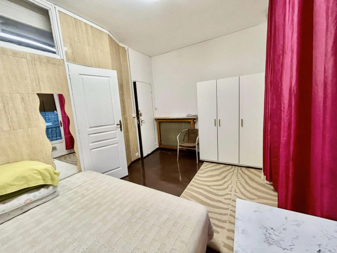 Paris Star Hotel