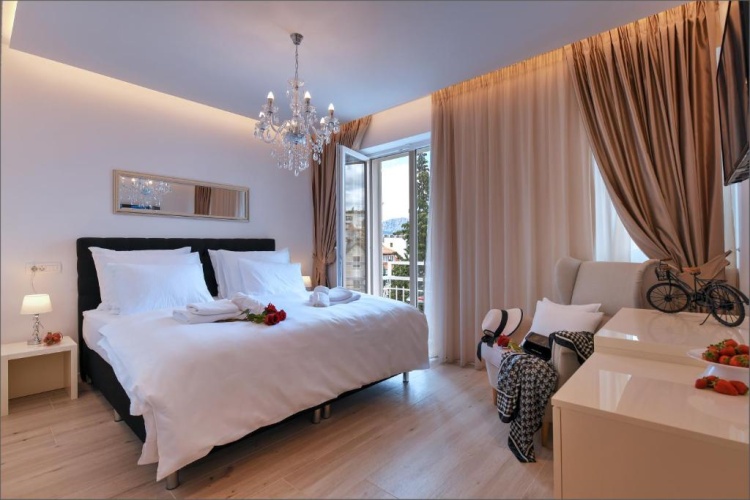 Deluxe Double room with balcony