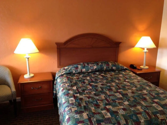 Royal Inn Motel