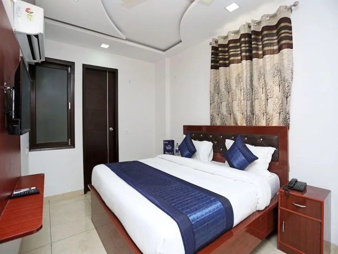 OYO 14384 Luxury residency
