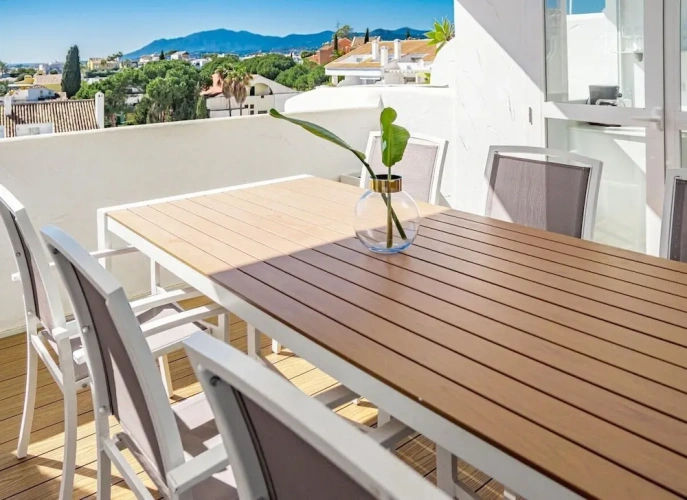 3 Bedrooms Apartment
