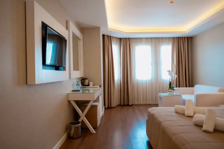 Alesta Residence