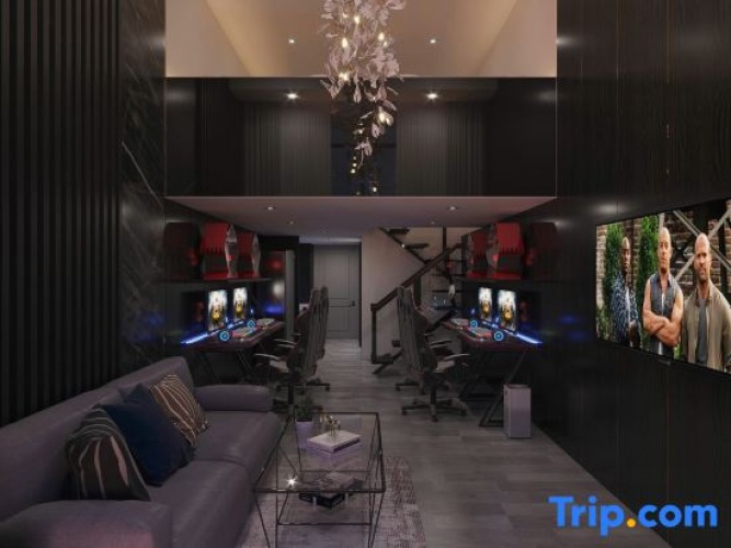 Quadruple Apartment