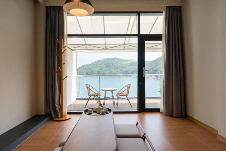 Deluxe Double room with balcony and with sea view